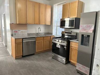 Main picture of 4910 W Van Buren St