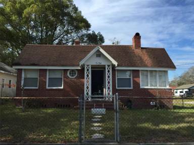 Main picture of 7124 N Pearl St