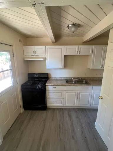 Main picture of 640 Denslowe Dr