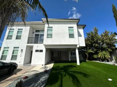 Main picture of 5128 E Falls View Dr