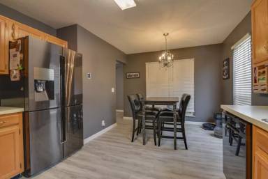 Main picture of 2301 N Cromwell Ct
