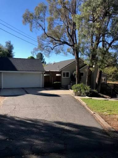 Main picture of 3322 Tivola St