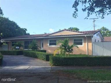 Main picture of 11181 SW 63rd Ter