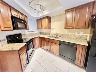 Main picture of 935 N Granite Reef Rd