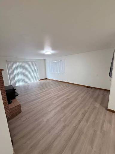 Main picture of 1588 N 6th Ave