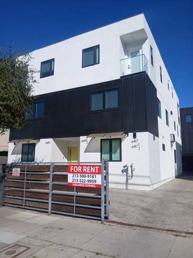 Main picture of 6417 Lexington Ave