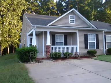Main picture of 1379 Pampas Cir