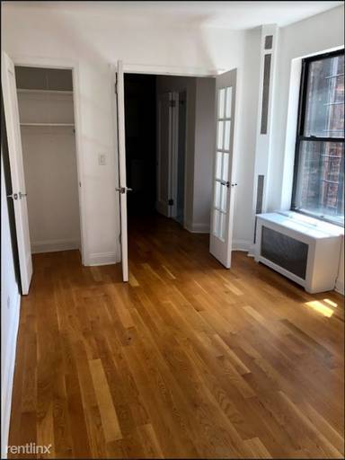 Main picture of 151 Mott St