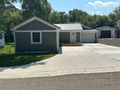 Main picture of 7249 Lawton Ave