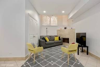 Main picture of 4203 S Prairie Ave