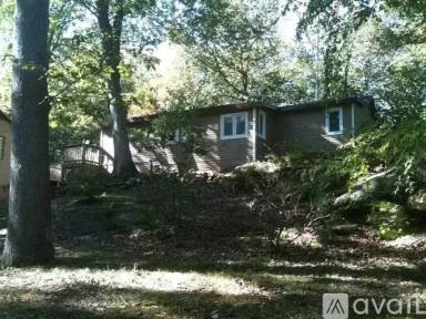 Main picture of 53 Woodland Rd