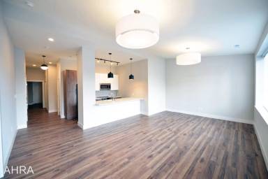Main picture of 415 De Baliviere Ave