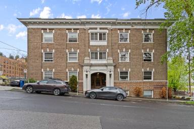 Main picture of 702 S Bernard St
