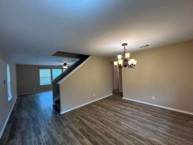 Main picture of 381 Copper Path Dr