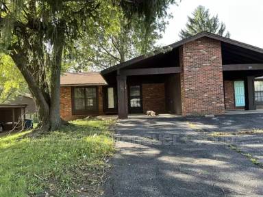 Main picture of 427 Williamsburg Dr