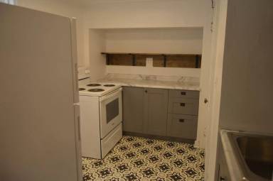 Main picture of 203 4th Ave S