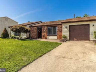 Main picture of 5 Uranus Rd