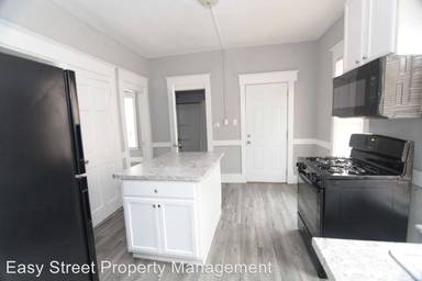 Main picture of 923 15th Ave