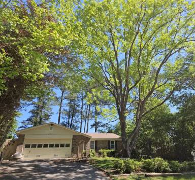 Main picture of 4261 Woodland Dr
