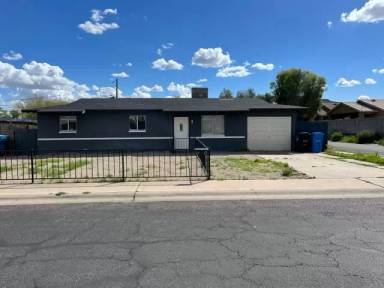 Main picture of 2827 E Michael Dr