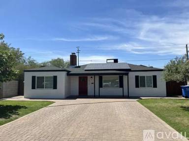 Main picture of 1815 E Palm Ln