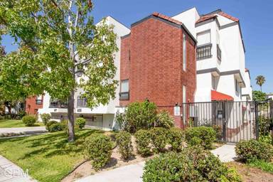 Main picture of 829 E Maple St