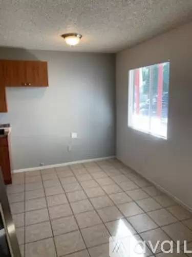 Main picture of 445 E Fort Lowell Rd