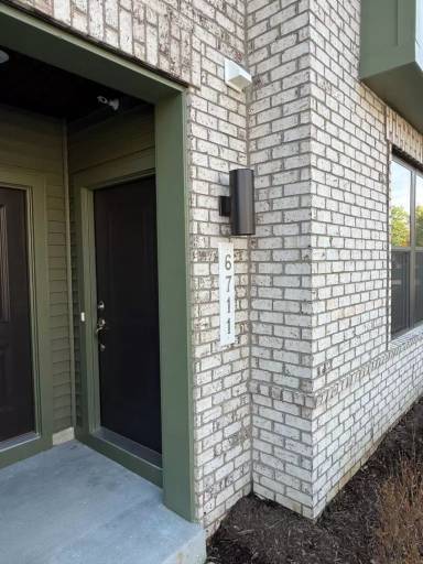 Main picture of 6711 Belcrest Rd
