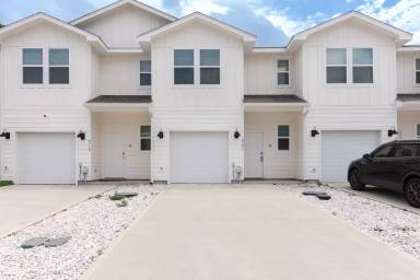 Main picture of 8706 Meadow Flower Ln