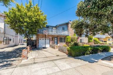 Main picture of 3221 Briggs Ave