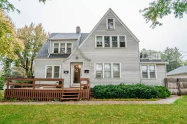 Main picture of 9002 W Mitchell St