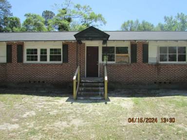 Main picture of 221 Highland Ave