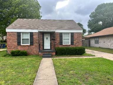 Main picture of 1338 S Pittsburg Ave