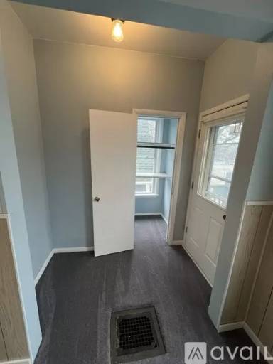 Main picture of 1624A W Washington St