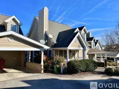 Main picture of 4 Charleston Ct