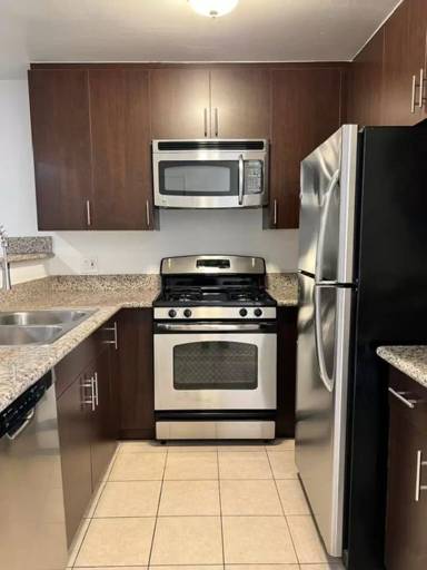 Main picture of 176 S Virgil Ave