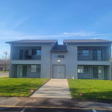 Main picture of 202 11th Ave E
