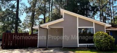Main picture of 633 Mosswood Ln