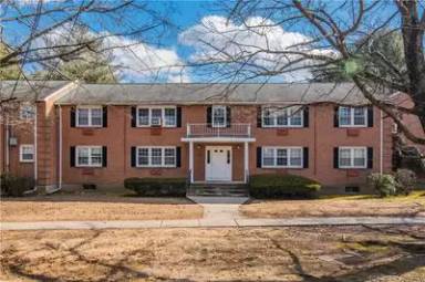 Main picture of 2 Brickyard Rd