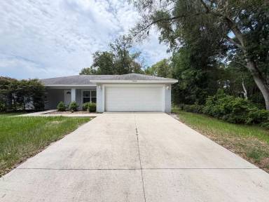 Main picture of 8266 SE 161st Pl