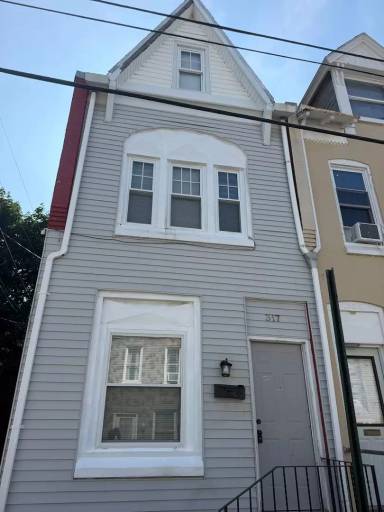 Main picture of 317 Wunder St
