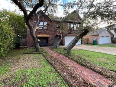 Main picture of 1814 Continental Pass