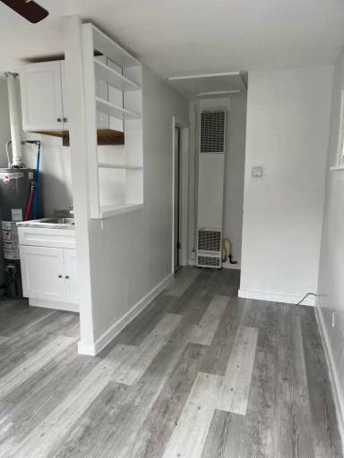 Main picture of 625 1/2 Maple St