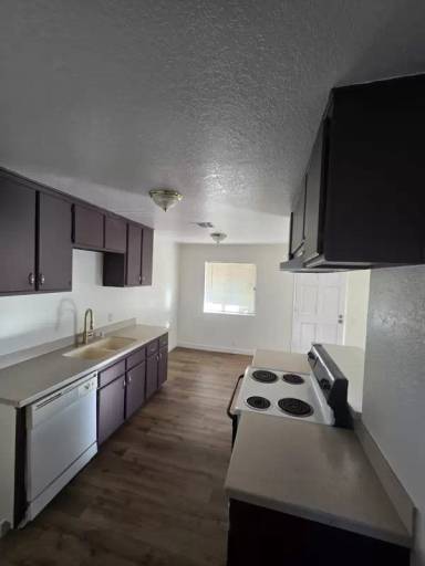 Main picture of 45121 Date Ave