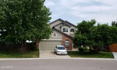 Main picture of 890 N Tabor Ct