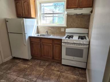 Main picture of 166 Vanderbilt Ave