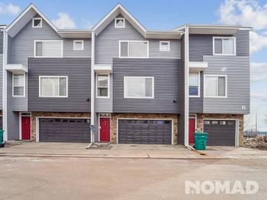 Main picture of 8751 Pearl St