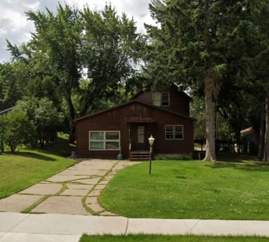 Main picture of 757 3rd St NW