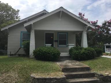 Main picture of 513 W Ray Ave