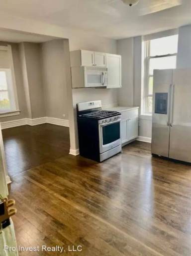 Main picture of 2244 S Spaulding Ave